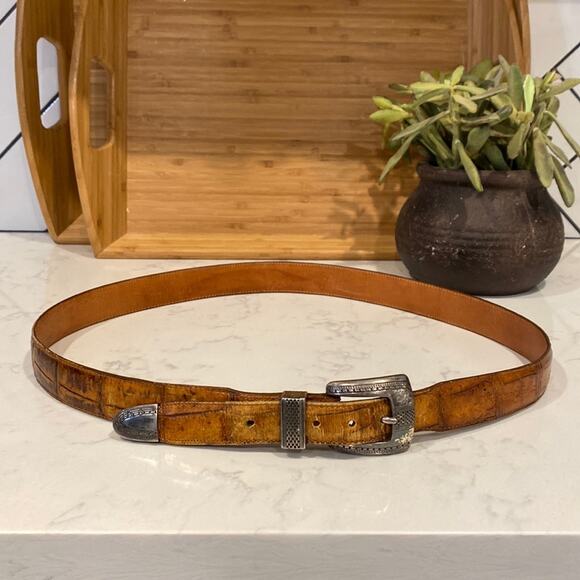 Onyx by Brighton Size 42 Tan Embossed Leather Belt broken in warn unisex main image 6